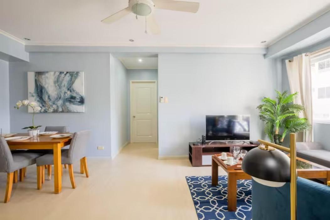Bgc Private Apartments Manila Bagian luar foto