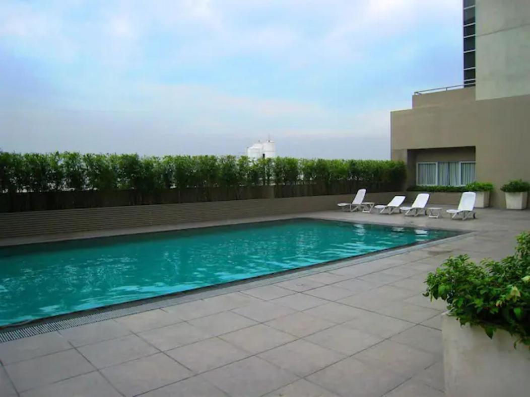 Bgc Private Apartments Manila Bagian luar foto